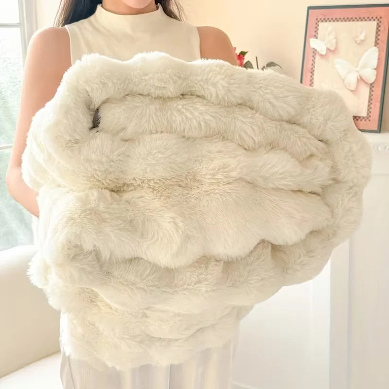 Luxurious Faux Fur Blanket for Cozy Elegance